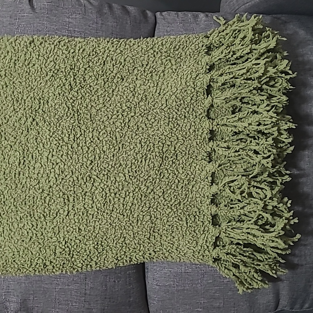 Green throw blanket